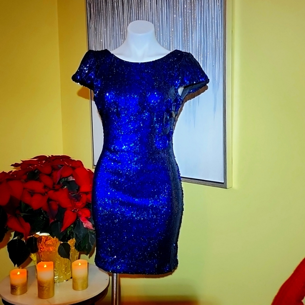 Dress The Population Blue Cap Sleeve Sequin Dress Medium EUC